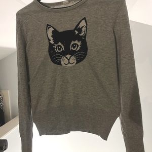 XL sweater with a black & white cat, from the gap gently used good condition